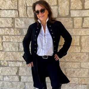 Meet your Posher, Becky